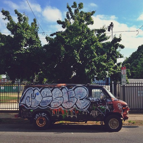 Find momo on a Philly roadside.