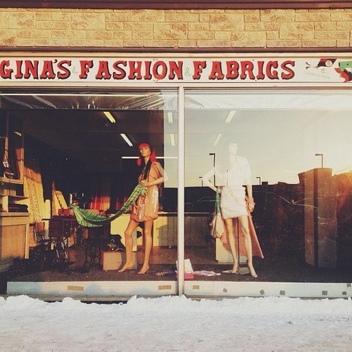 Find momo at Gina’s Fashion Fabrics.