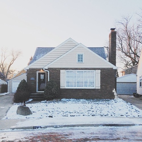 Find momo in Peoria, Illinois.