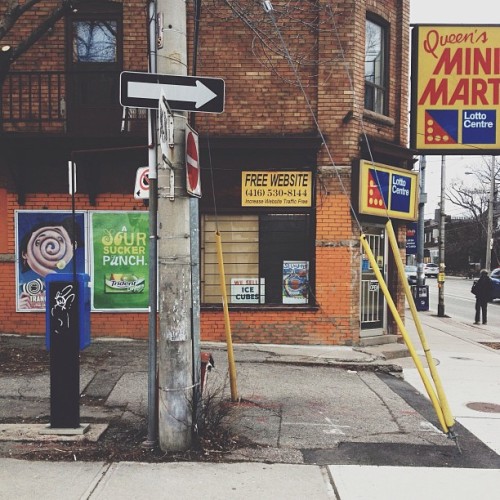 Find momo on the street corner.