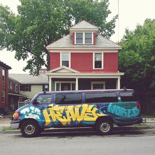 Find momo in a house portrait.